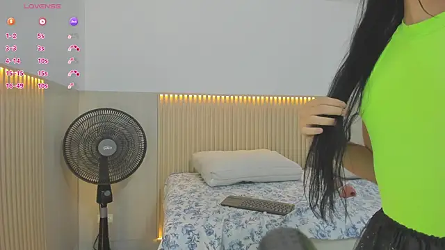 Snapshot of charlotte_colee chatting on March 2025 07:16:01 PM charlotte colee online show from March 2025 07:16:01 PM