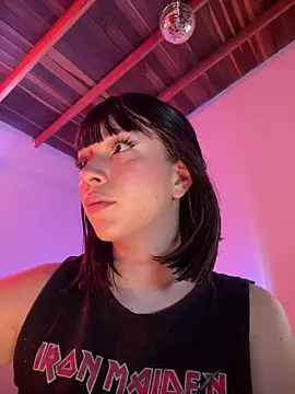 Snapshot of sweeet_peach chatting on May 2026 04:42:02 AM sweeet peach online show from May 2026 04:42:02 AM