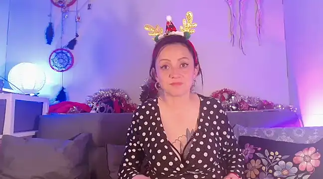 Snapshot of catalinamommyx chatting on December 2024 04:13:01 AM catalinamommyx online show from December 2024 04:13:01 AM