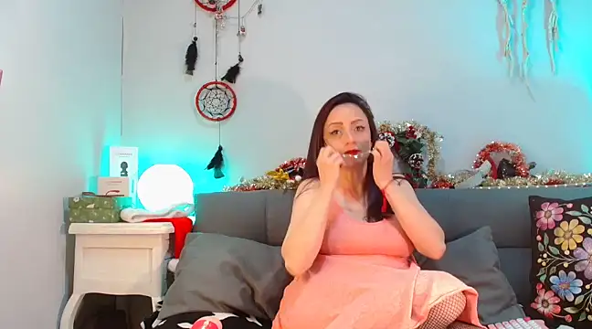 Snapshot of catalinamommyx chatting on December 2024 09:00:01 AM catalinamommyx online show from December 2024 09:00:01 AM