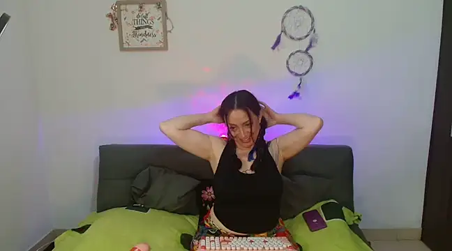 Snapshot of catalinamommyx chatting on March 2025 04:51:01 AM catalinamommyx online show from March 2025 04:51:01 AM