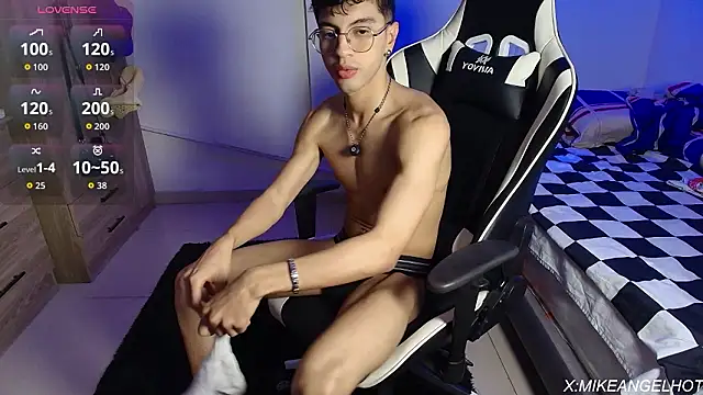 Angelligth online show from March 2026 03:44:01 AM