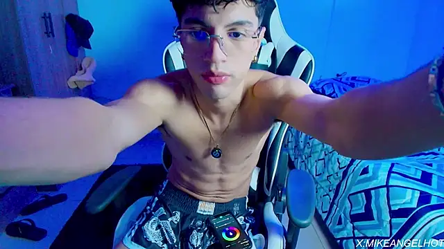 Angelligth online show from April 2026 03:40:02 AM