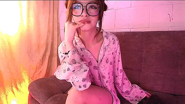 danita veelz online show from December 2024 02:28:01 PM