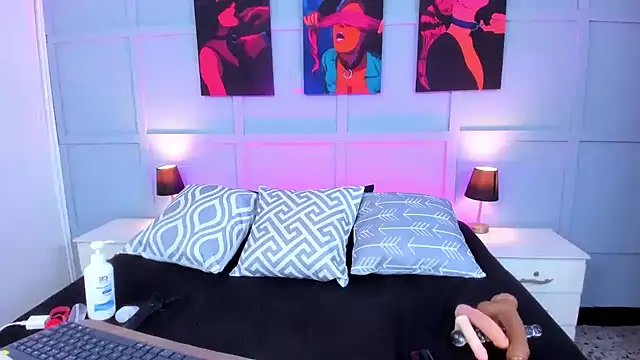 Elizabeth Santos online show from January 2025 07:19:02 AM