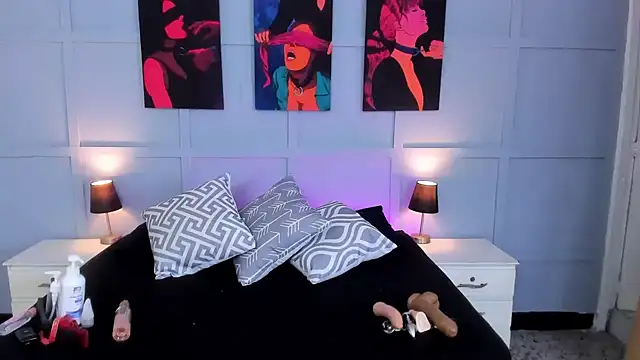 Elizabeth Santos online show from January 2025 08:28:01 PM