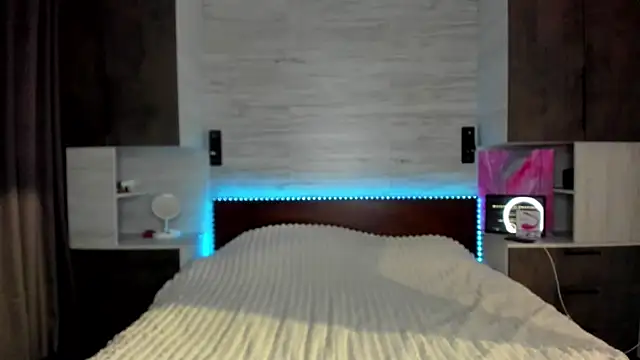 Chris Brunnet online show from November 2025 10:48:01 AM