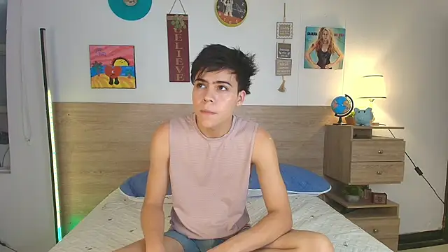 Snapshot of justinbiler chatting on September 2025 12:08:02 PM justinbiler online show from September 2025 12:08:02 PM