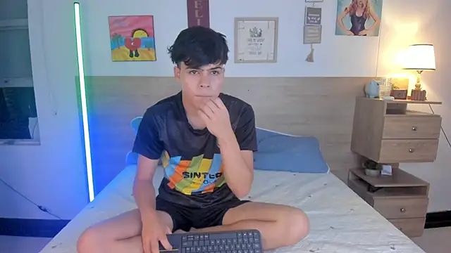 Snapshot of justinbiler chatting on October 2025 12:47:01 PM justinbiler online show from October 2025 12:47:01 PM