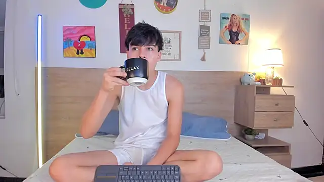 Snapshot of justinbiler chatting on October 2025 12:48:02 PM justinbiler online show from October 2025 12:48:02 PM