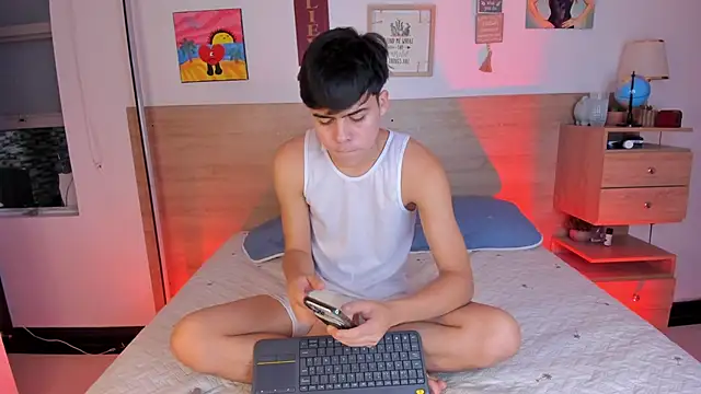 Snapshot of justinbiler chatting on October 2025 01:34:02 PM justinbiler online show from October 2025 01:34:02 PM