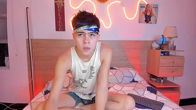 Snapshot of justinbiler chatting on October 2025 12:39:02 PM justinbiler online show from October 2025 12:39:02 PM