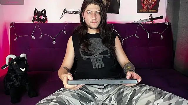Snapshot of blckwolf_6 chatting on December 2024 08:48:01 PM blckwolf 6 online show from December 2024 08:48:01 PM