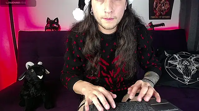 Snapshot of blckwolf_6 chatting on December 2024 06:17:02 PM blckwolf 6 online show from December 2024 06:17:02 PM