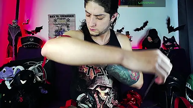 blckwolf 6 online show from October 2025 05:22:01 PM