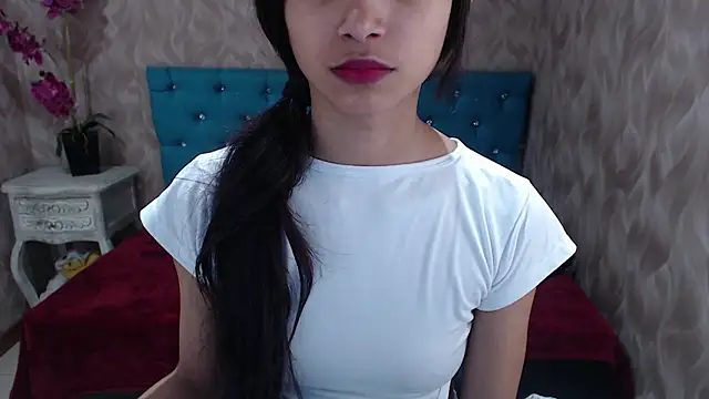 Snapshot of MadelineDoll chatting on January 2025 01:11:01 PM MadelineDoll online show from January 2025 01:11:01 PM