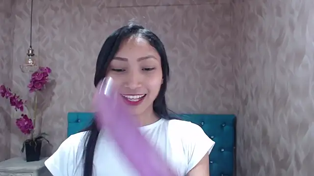 Snapshot of MadelineDoll chatting on January 2025 04:16:01 PM MadelineDoll online show from January 2025 04:16:01 PM