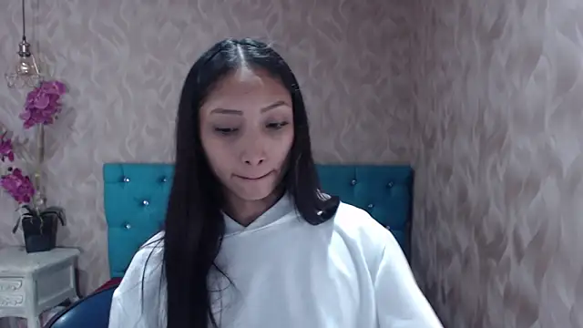 Snapshot of MadelineDoll chatting on January 2025 07:26:02 PM MadelineDoll online show from January 2025 07:26:02 PM