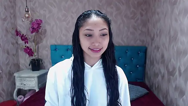 Snapshot of MadelineDoll chatting on February 2025 12:59:02 PM MadelineDoll online show from February 2025 12:59:02 PM