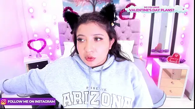 Emma monserrat online show from February 2025 03:43:01 AM