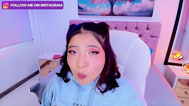 Emma monserrat online show from September 2025 07:38:01 PM