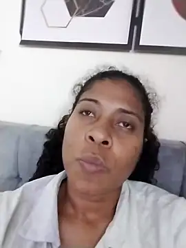 Snapshot of Ivon-09 chatting on February 2025 02:53:02 AM Ivon-09 online show from February 2025 02:53:02 AM