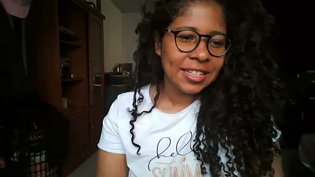 Snapshot of Ivon-09 chatting on September 2025 11:53:02 AM Ivon-09 online show from September 2025 11:53:02 AM