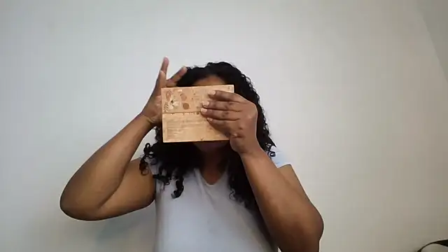 Ivon-09 online show from September 2025 04:23:02 PM