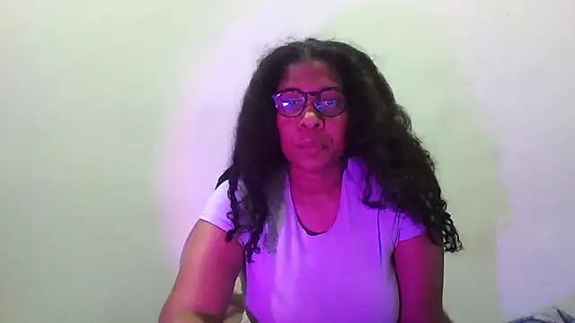 Ivon-09 online show from October 2025 10:32:02 PM