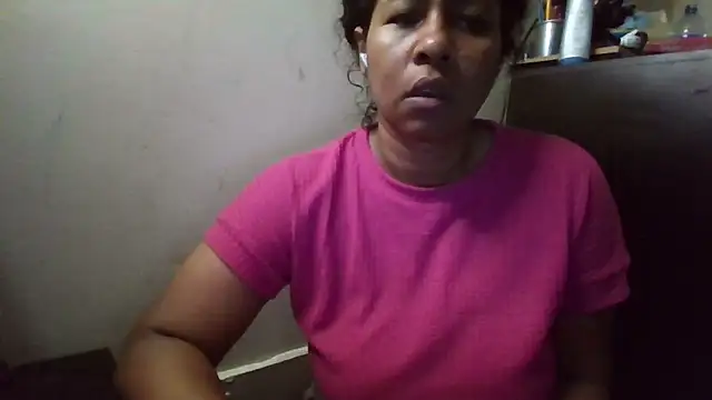 Ivon-09 online show from November 2025 11:21:02 AM