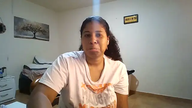 Snapshot of Ivon-09 chatting on June 2026 03:06:02 AM Ivon-09 online show from June 2026 03:06:02 AM