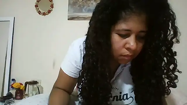 Snapshot of Ivon-09 chatting on June 2026 02:50:01 AM Ivon-09 online show from June 2026 02:50:01 AM