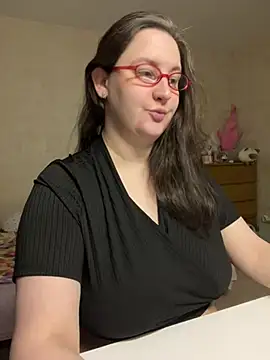 Snapshot of hungry1bunny chatting on April 2026 04:34:01 PM hungry1bunny online show from April 2026 04:34:01 PM