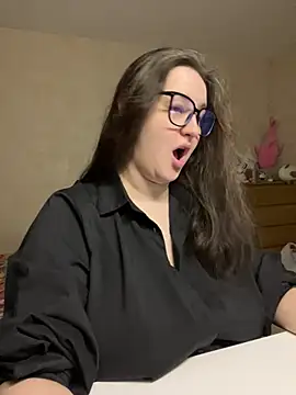 Snapshot of hungry1bunny chatting on April 2026 04:53:02 PM hungry1bunny online show from April 2026 04:53:02 PM