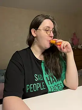 Snapshot of hungry1bunny chatting on June 2026 03:10:02 PM hungry1bunny online show from June 2026 03:10:02 PM