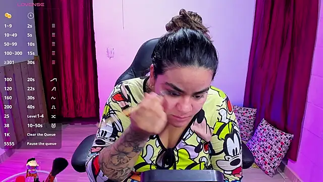 Sharon hils online show from December 2024 12:59:02 PM