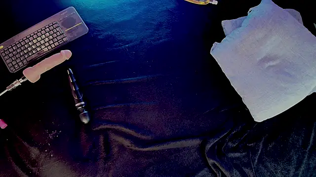 Snapshot of Candle__lz chatting on January 2025 06:13:02 AM Candle lz online show from January 2025 06:13:02 AM