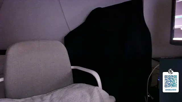 Snapshot of mr-k-quinn-x chatting on December 2024 11:39:02 PM mr-k-quinn-x online show from December 2024 11:39:02 PM