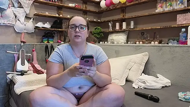 Kimberly-Caprice online show from February 2025 11:30:01 AM