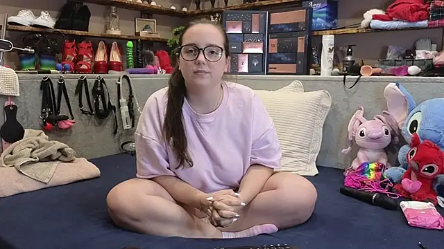 Kimberly-Caprice online show from November 2025 06:29:01 PM