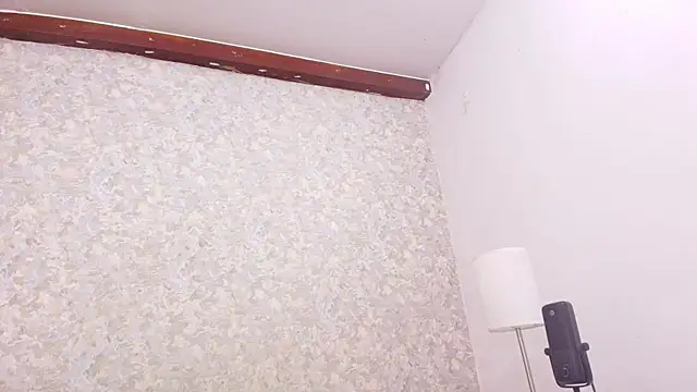 nicol f online show from February 2025 07:19:02 PM