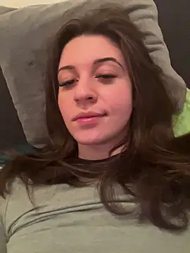 Snapshot of vienncica chatting on February 2025 05:19:01 AM vienncica online show from February 2025 05:19:01 AM