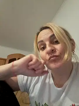 Malichkaanna30 online show from February 2025 03:53:02 PM