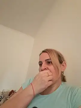 Malichkaanna30 online show from February 2025 02:32:01 PM