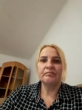 Malichkaanna30 online show from March 2025 05:35:02 PM