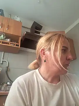 Malichkaanna30 online show from September 2025 02:27:01 PM