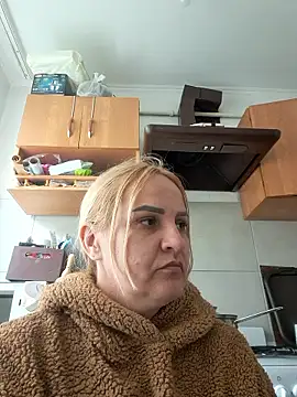 Malichkaanna30 online show from April 2026 10:25:01 AM