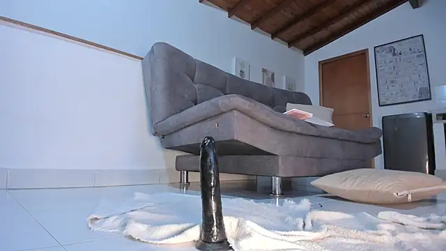 Snapshot of thecurvy_girl chatting on February 2025 02:00:02 PM thecurvy girl online show from February 2025 02:00:02 PM