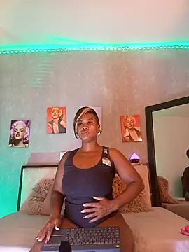 nahiarapalmer19 online show from December 2024 05:11:01 PM