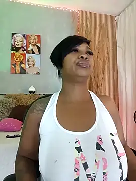 nahiarapalmer19 online show from April 2026 10:07:01 PM